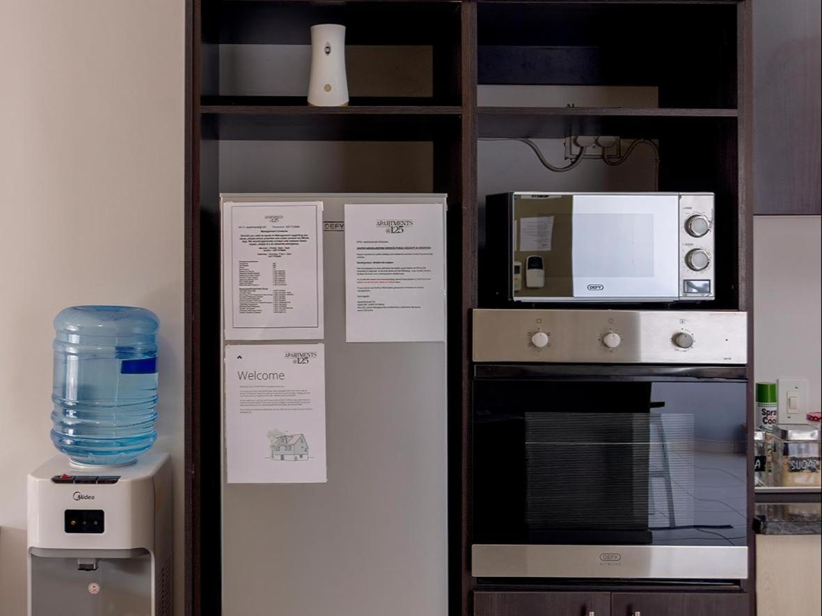 Apartments @ 125 Γκαμπορόνε Δωμάτιο φωτογραφία
