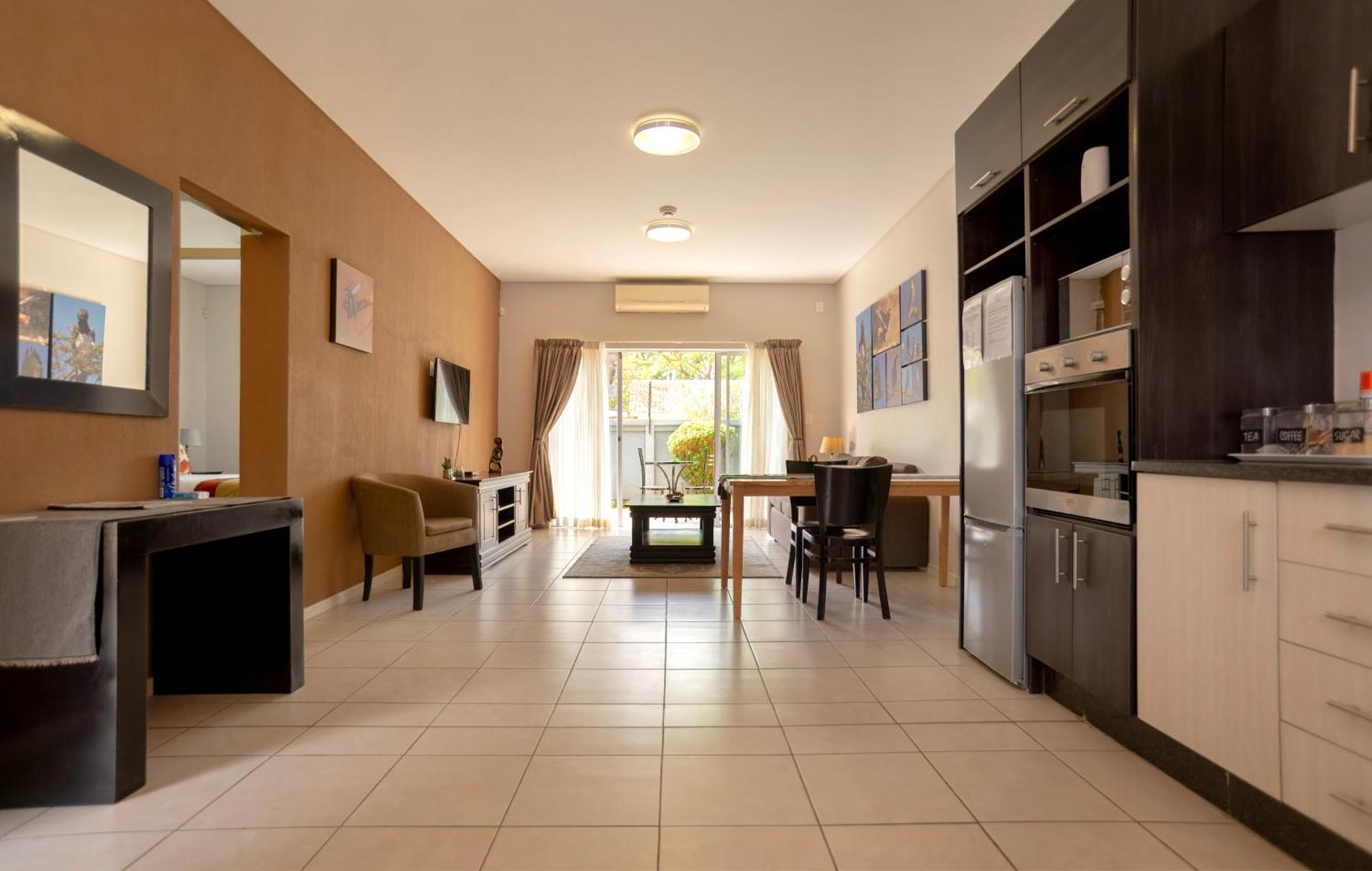 Apartments @ 125 Γκαμπορόνε Εξωτερικό φωτογραφία