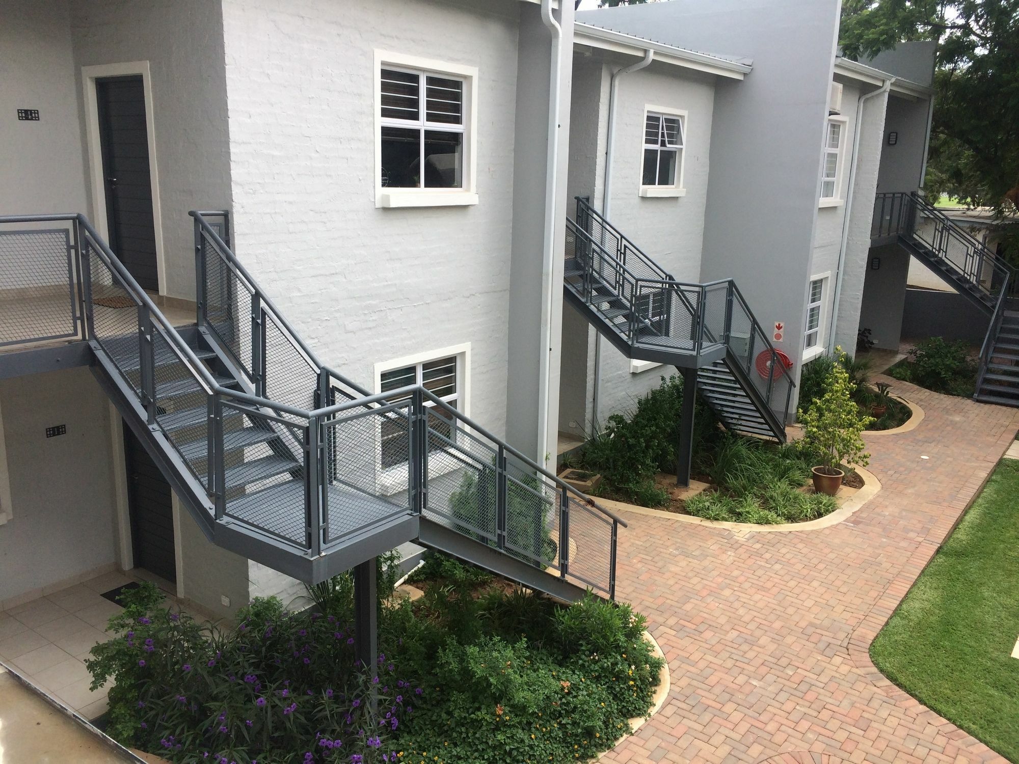 Apartments @ 125 Γκαμπορόνε Εξωτερικό φωτογραφία